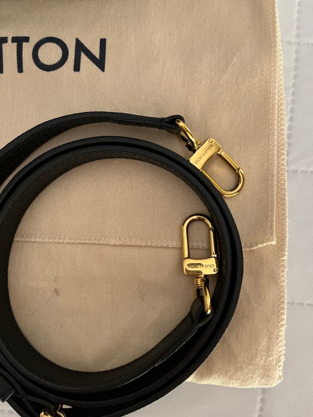 Louis Vuitton Pochette Métis in Monogram Empreinte Black Leather - Authentic - Picture 5 of 17